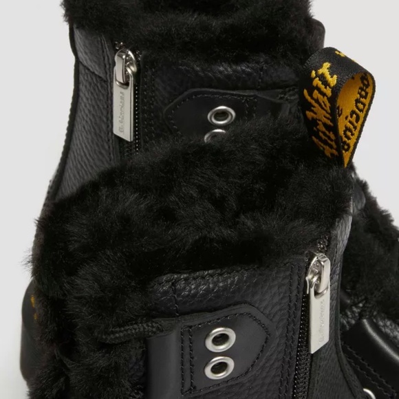 Dr. Martens Women 1460 FAUX FUR LINED LEATHER LACE UP BOOTS Black sz 8 - Picture 5 of 13